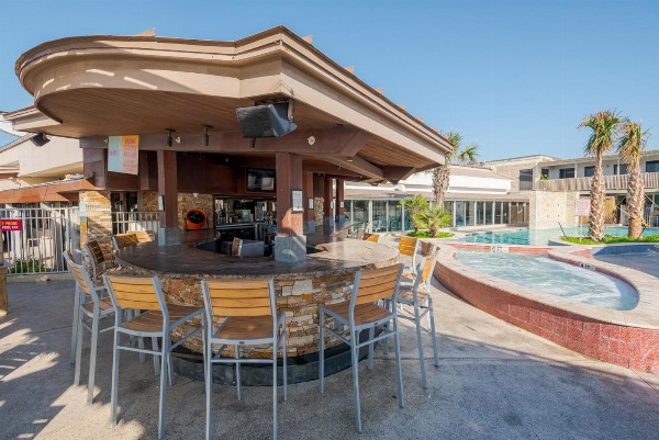 Gaido's Seaside Inn image 9